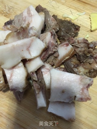 猪头肉炒包菜的做法步骤：4