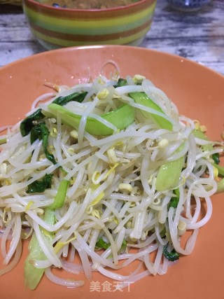 清炒绿豆芽的做法步骤：8