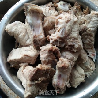 炖脊骨的做法步骤：2