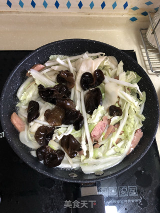火腿猪肉烧蔬菜的做法步骤：6