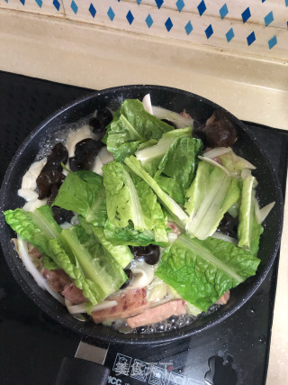 火腿猪肉烧蔬菜的做法步骤：7