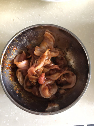 青豆粉蒸肉的做法步骤：3