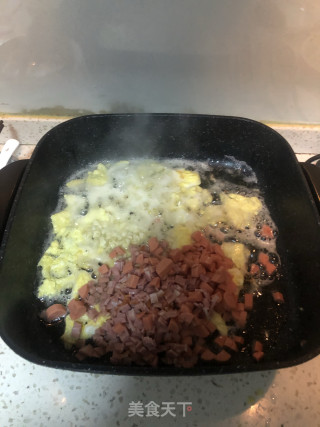 培根鸡蛋炒饭的做法步骤：3