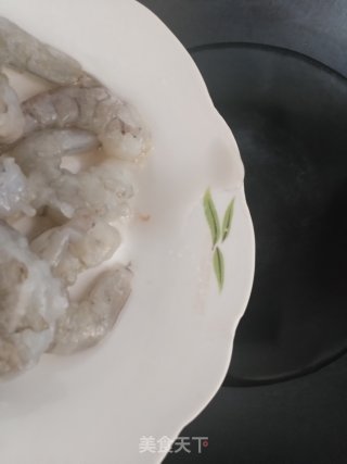 香菇虾仁焖饭的做法步骤：4