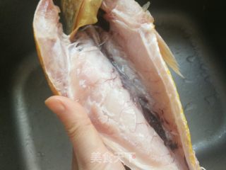 香煎黄花鱼片的做法步骤：4
