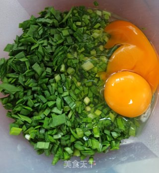 韭菜鸡蛋饼的做法步骤：3