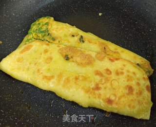 韭菜鸡蛋饼的做法步骤：9