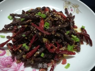 干煸牛肉的做法步骤：1
