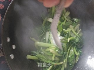 清炒油菜的做法步骤：4