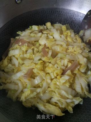 高汤白菜鸡蛋面的做法步骤：2