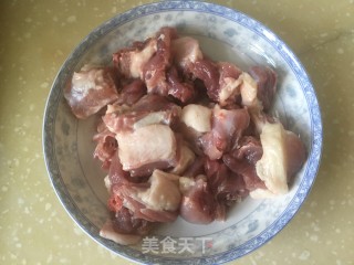 山药胡萝卜老鸭蒸汤的做法步骤：1