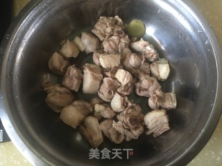山药胡萝卜老鸭蒸汤的做法步骤：3