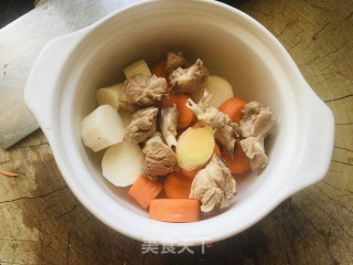 山药胡萝卜老鸭蒸汤的做法步骤：5