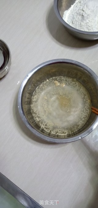 白糖发糕的做法步骤：2