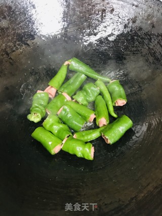 煎辣椒培根卷的做法步骤：3