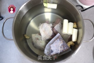 越南牛肉河粉的做法步骤：5