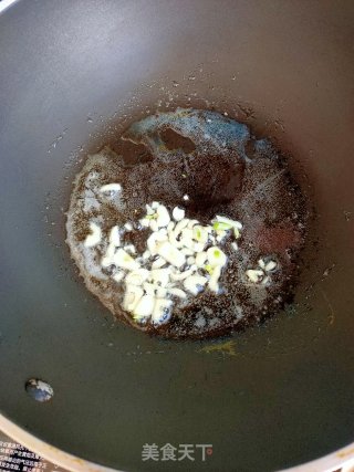 蒜香丝瓜炒木耳的做法步骤：5
