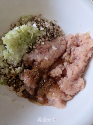 饺子的做法步骤：8