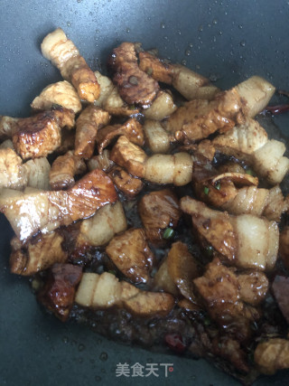 鹌鹑蛋红焖肉的做法步骤：4