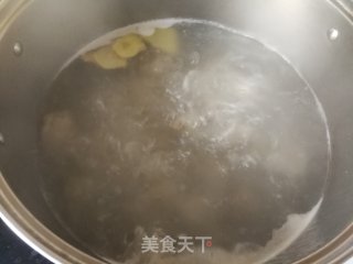 松茸玉米排骨汤的做法步骤：8