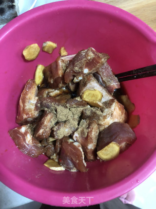 椒盐排骨的做法步骤：6