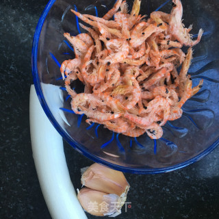 虾干炒包菜丝的做法步骤：1