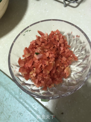 胡萝卜火腿猪肉盒子的做法步骤：1