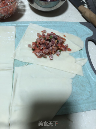 胡萝卜火腿猪肉盒子的做法步骤：4
