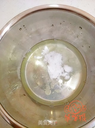 电饭锅版海绵蛋糕的做法步骤：5