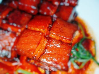东坡肉的做法步骤：1