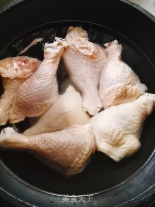 卤鸡腿的做法步骤：1