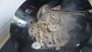 爽口藕片的做法步骤：2