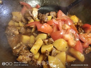 土豆焖牛腩的做法步骤：9
