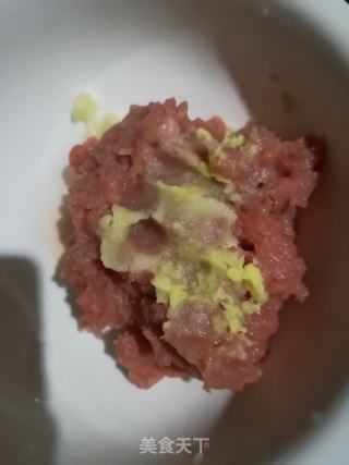 玉米胡萝卜火腿肠的做法步骤：1