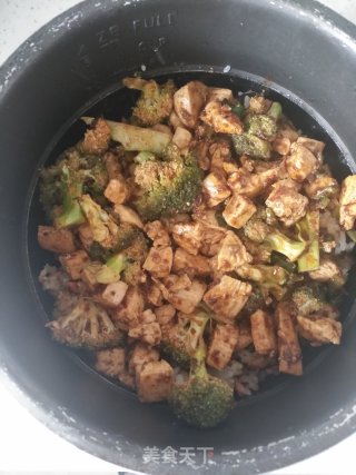 西兰花鸡胸肉焖饭的做法步骤：13