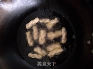 酥脆麻花的做法步骤：12