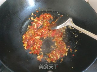 剁椒鱼头的做法步骤：7
