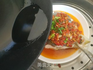 剁椒鱼头的做法步骤：10