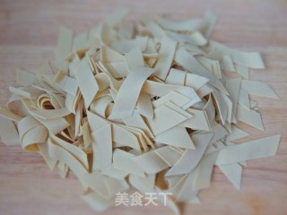 尖椒干豆腐的做法步骤：3
