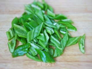 尖椒干豆腐的做法步骤：4
