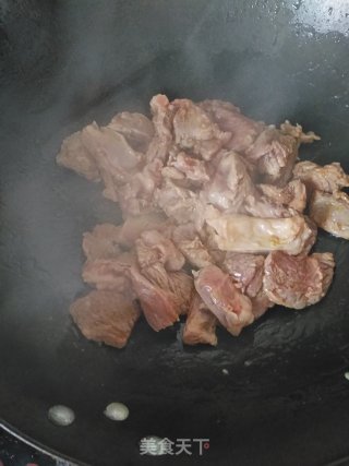 葱爆羊肉的做法步骤：3