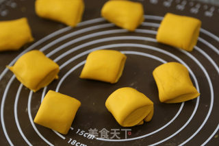 南瓜馒头--新手也可以做出光滑的馒头来的做法步骤：16