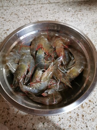 水晶虾饺的做法步骤：1