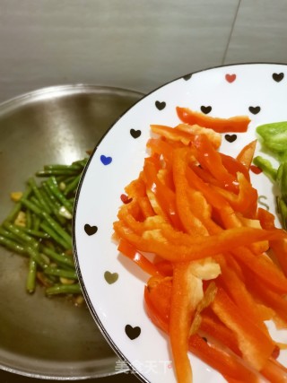 青椒炒豆角的做法步骤：8