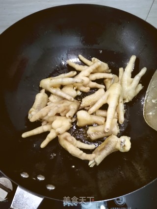 香辣鸡爪的做法步骤：4