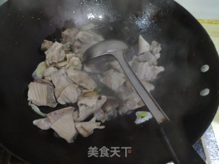 辣椒炒猪肚的做法步骤：4