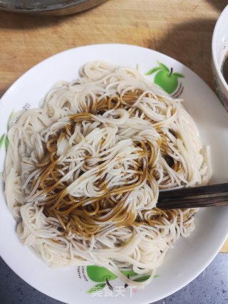 葱油拌面的做法步骤：7