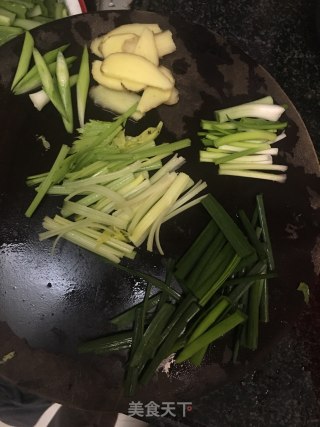 爆炒梭子蟹的做法步骤：5