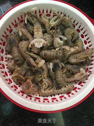 椒盐懒尿虾的做法步骤：1