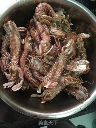 椒盐懒尿虾的做法步骤：5